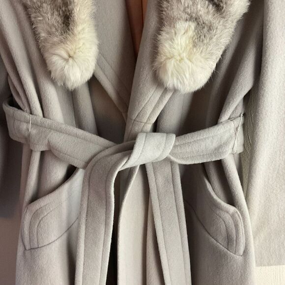 Vintage Elegant Gray beige Women's long belted Coat with Fur Collar L/XL - Picture 8 of 16